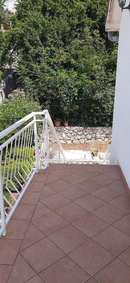 Apartment Rb Omišalj Εξωτερικό φωτογραφία